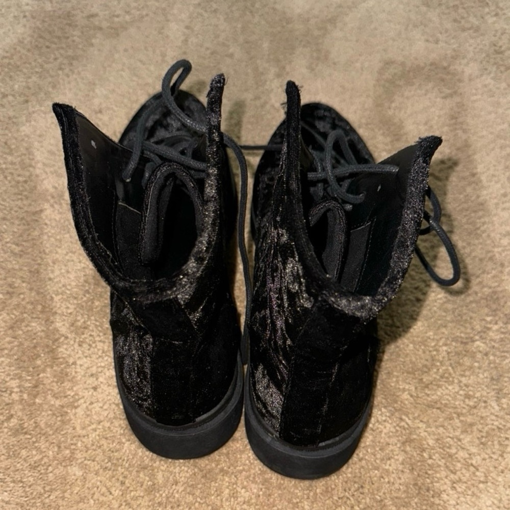 Men’s Asos velvet boots size 8 - Picture 3 of 6